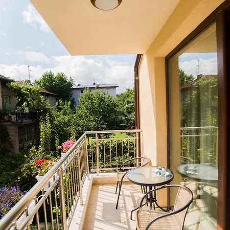 Cozy With Balcony