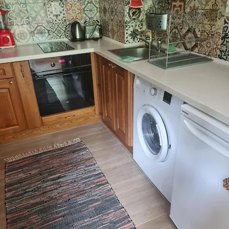 דירה Cozy With Balcony סופיה